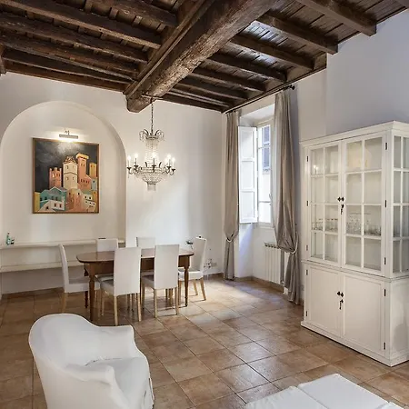 Teatro Pace Apartmán *